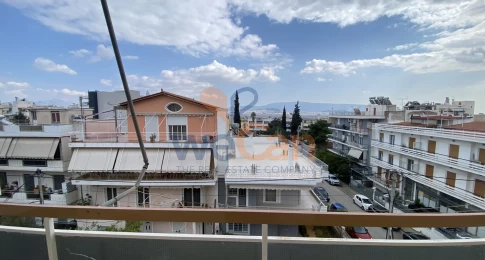 2286479 -  Φωτεινό ρετιρέ 67 τ.μ. με περιμετρική βεράντα &  θέα – Ανακαινισμένο, κοντά στην πλατεία Πετρούπολης, Προς Πώληση, Πετρούπολη, 67 τ.μ., €160.000